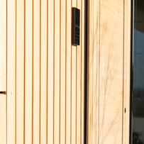 Nahaufnahme der Tannenholzfassade