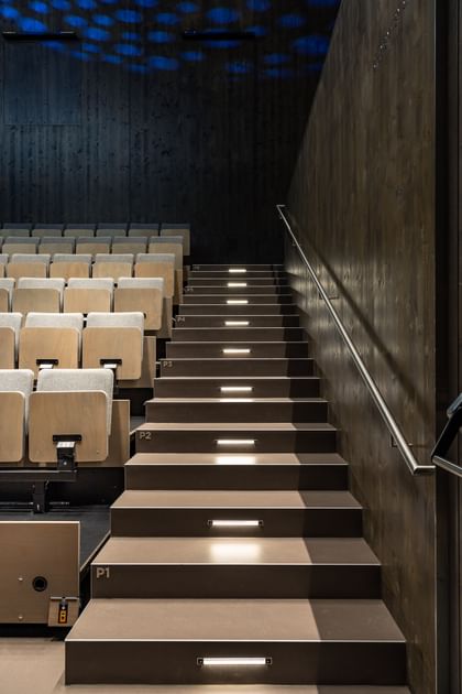 Treppe im Auditorium von vorne